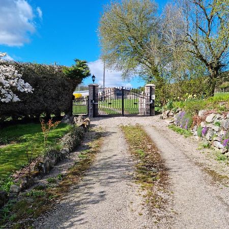 فندق Riverside Cabin At Pen-Y-Bont Mill أوسويستري المظهر الخارجي الصورة